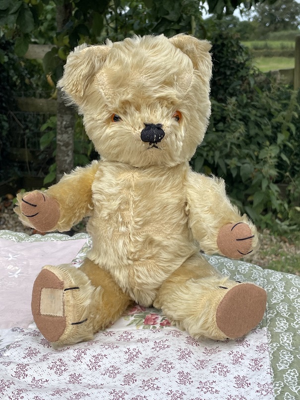 1997 Hermann Friar Tuck' mohair bear Second in the Sherwood Forest - Ruby  Lane